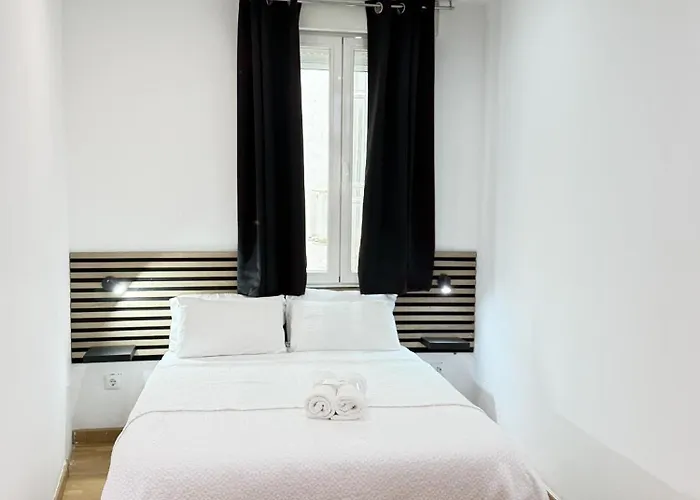 Apartamentos Day Madrid CORREDERA Centro Gran Via Sol Malasaña
