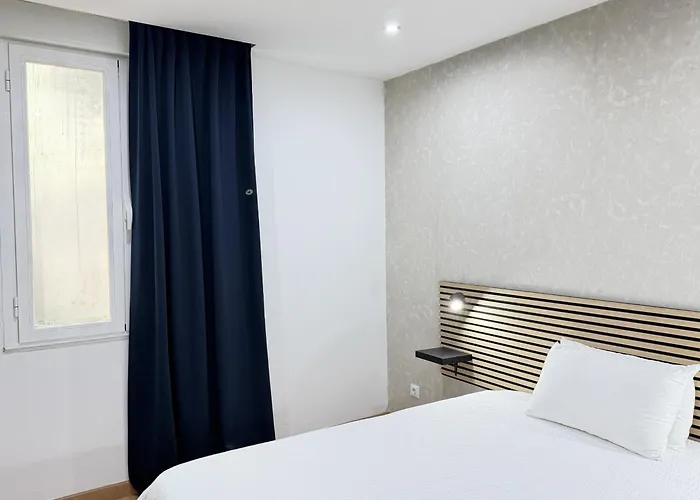 Apartamentos Day Madrid CORREDERA Centro Gran Via Sol Malasaña